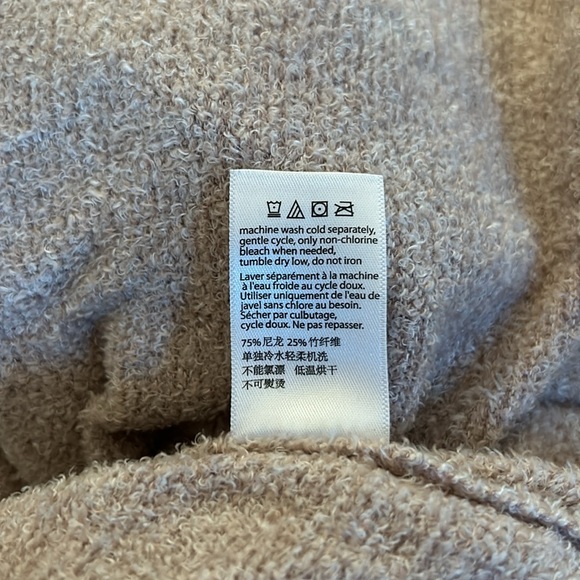 Barefoot Dreams long hoodie sweater - Picture 5 of 5